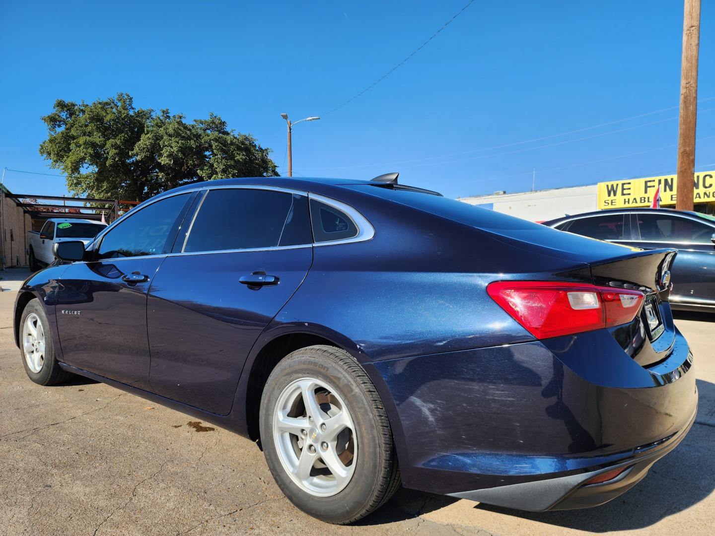 2018 DARK BLUE Chevrolet Malibu LS (1G1ZB5ST3JF) with an 1.5L L4 DOHC 16V engine, 6A transmission, located at 2660 S.Garland Avenue, Garland, TX, 75041, (469) 298-3118, 32.885551, -96.655602 - Photo#5